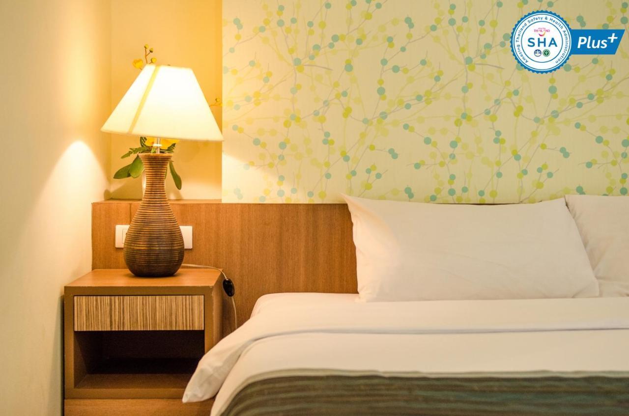 The Platinum Suite Banguecoque Exterior foto