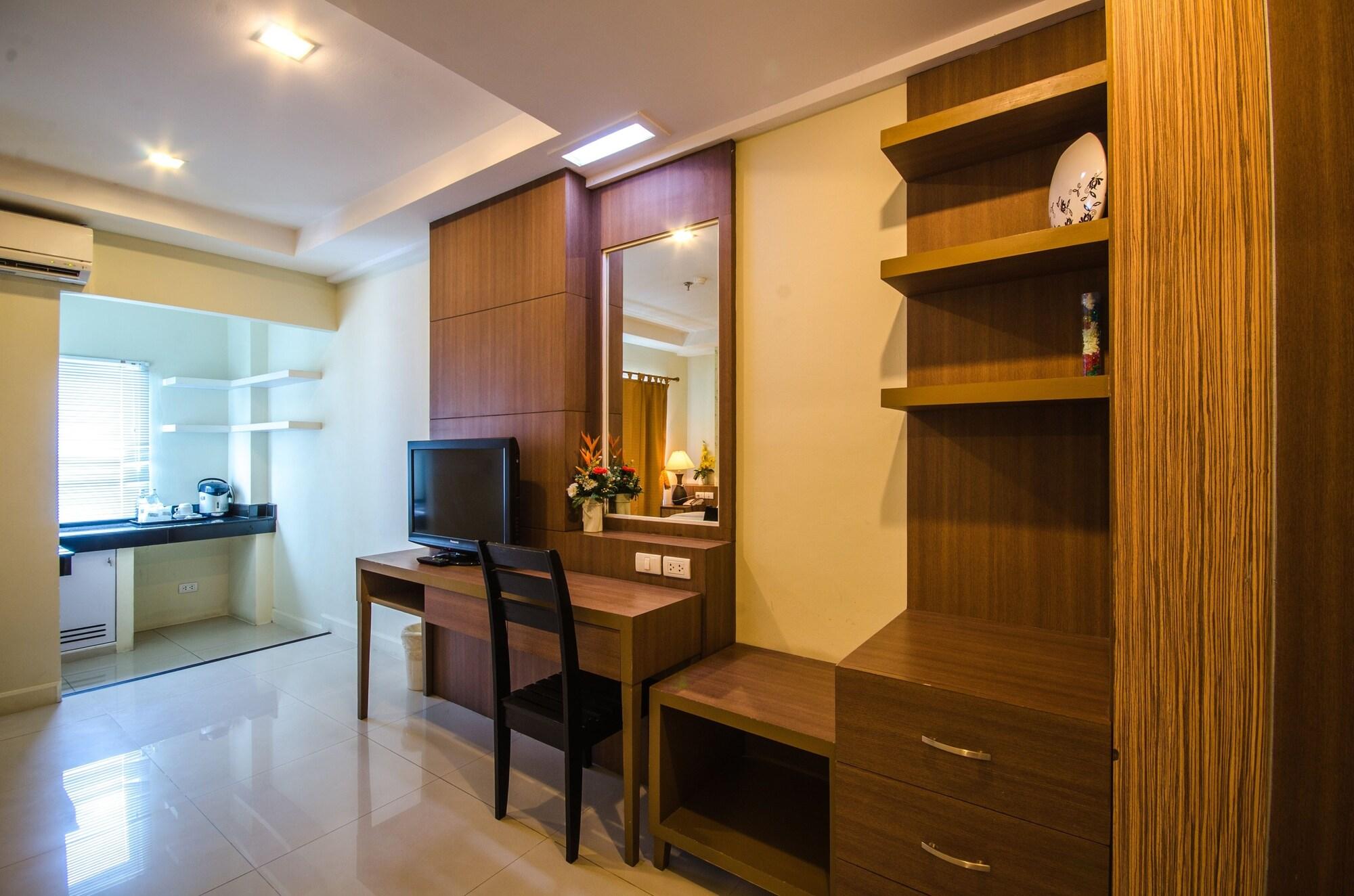 The Platinum Suite Banguecoque Exterior foto