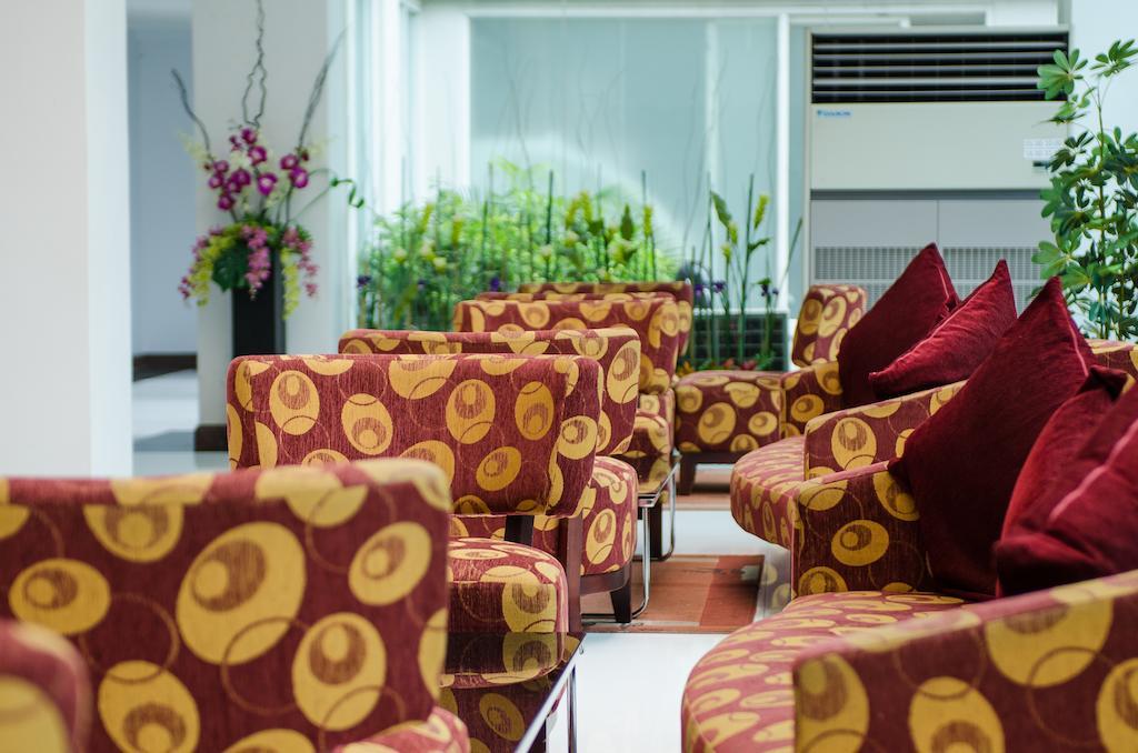 The Platinum Suite Banguecoque Exterior foto